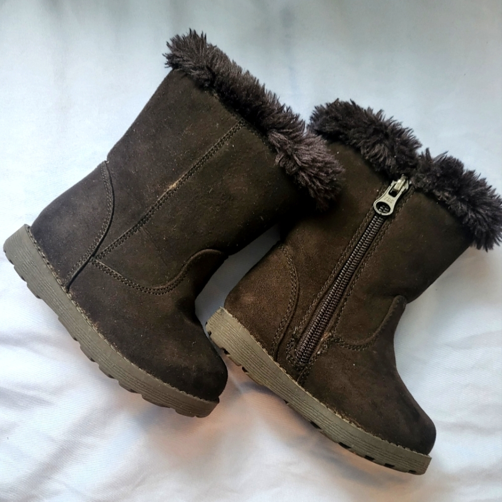 Size 5t Cat and Jack Boots